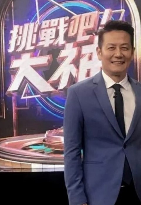 泄密流出反差婊眼镜御姐徐艺然被视频网友财子哥宾馆捆绑调教小逼逼还如处女般粉嫩粉 - 诱惑国语